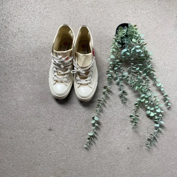 Convers cdg - Picture 2 of 2